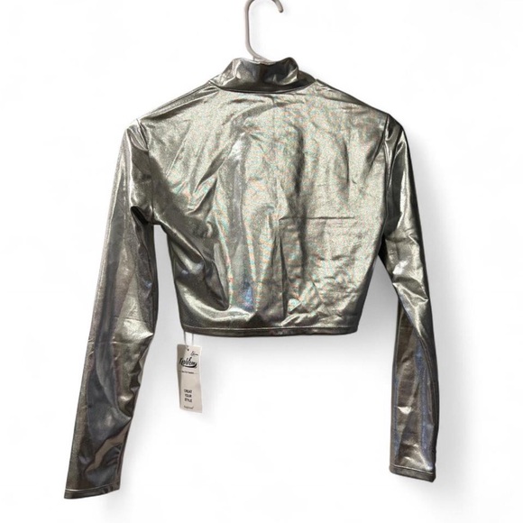 NEW! WITH TAGS! Metallic Crop Top - Picture 4 of 8